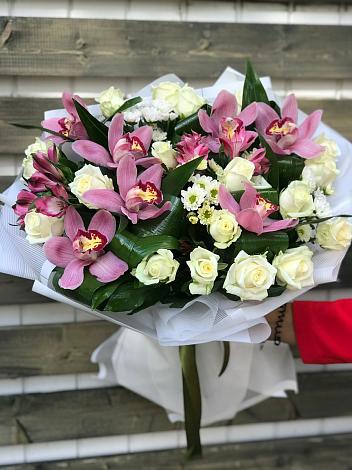 Букет цветов из: Розы и Хризантемы в Златоусте