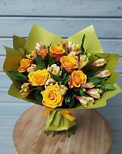 Букет цветов из:  Альстромерии и Розы в Златоусте