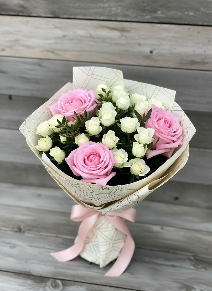 Букет цветов из: Розы в Златоусте