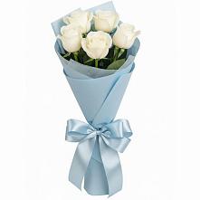 Букет 5 Белых роз Проуд в Златоусте