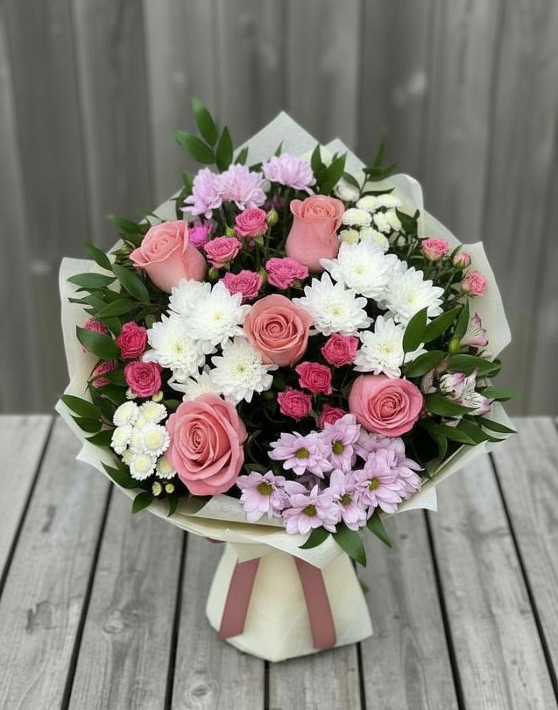 Букет цветов из: Альстромерии, Гвоздики, Розы и Хризантемы в Златоусте