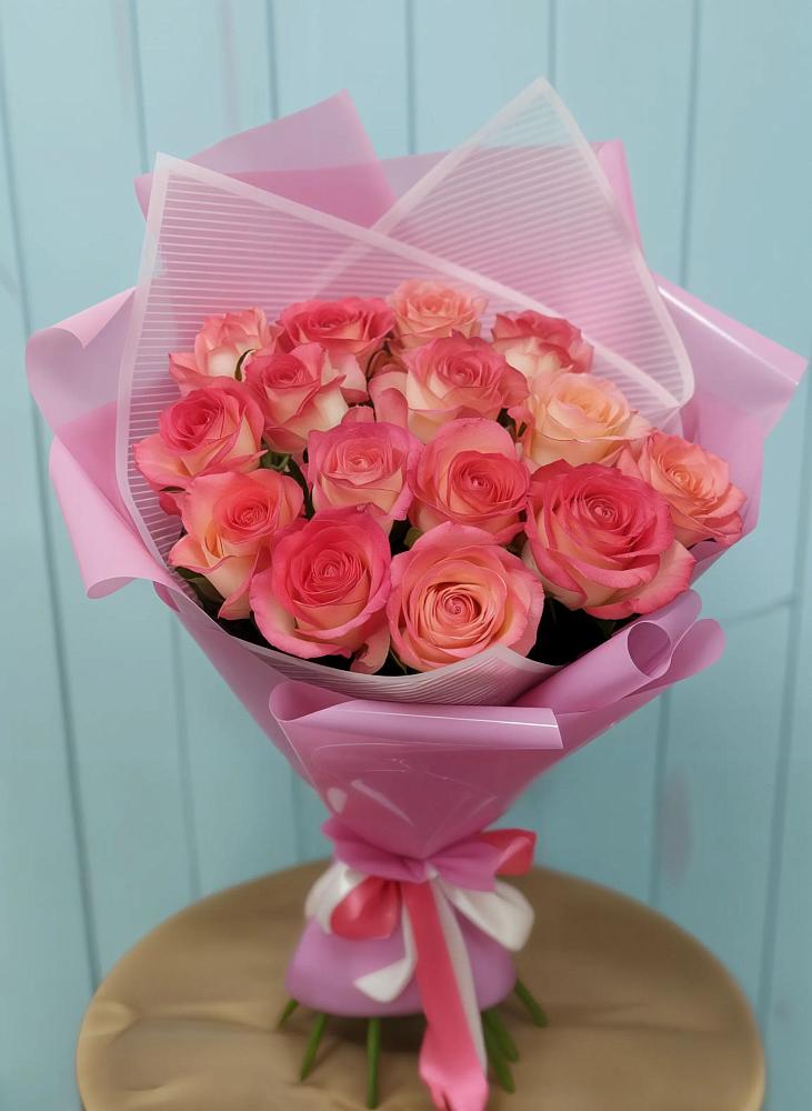 Букет 15 Розовых роз Равель в Златоусте