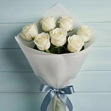 Букет 7 Белых роз Эдлесс Лав в Златоусте