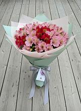 Букет цветов из:  Альстромерии в Златоусте