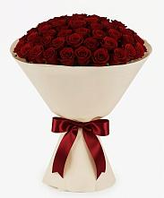 Букет 101 Бордовая роза Блэк Бакарра в Златоусте