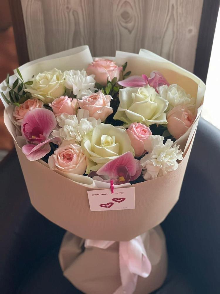 Букет цветов из: Орхидеи, Розы и Гвоздики в Златоусте