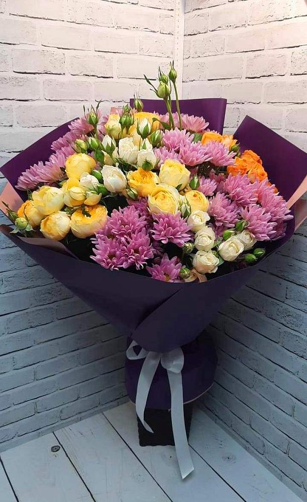 Букет цветов из: Хризантемы и Розы в Златоусте