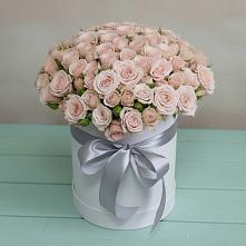 Цветочная композиция из Розы в шляпной коробке в Златоусте