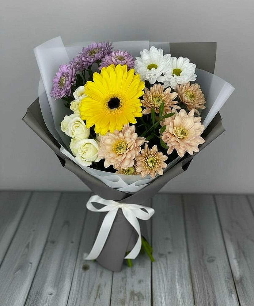 Букет цветов из: Розы, Герберы и Хризантемы в Златоусте