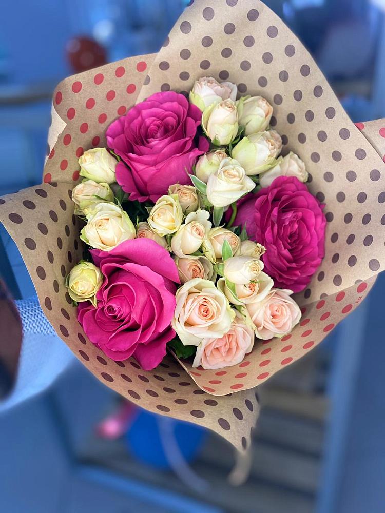 Букет цветов из: Розы в Златоусте