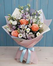 Букет цветов из:  Лизиантусы, Розы, Альстромерии и Гипсофила в Златоусте