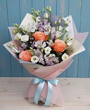 Букет цветов из:  Лизиантусы, Розы, Альстромерии и Гипсофила в Златоусте