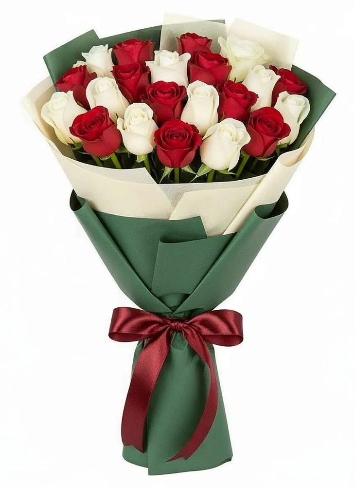 Букет Микс из красных и белых роз в Златоусте