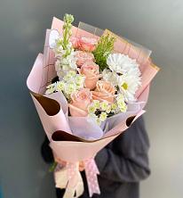 Букет цветов из:  Хризантемы и Розы в Златоусте