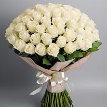 Букет 101 беля роза Белоснежка в Златоусте