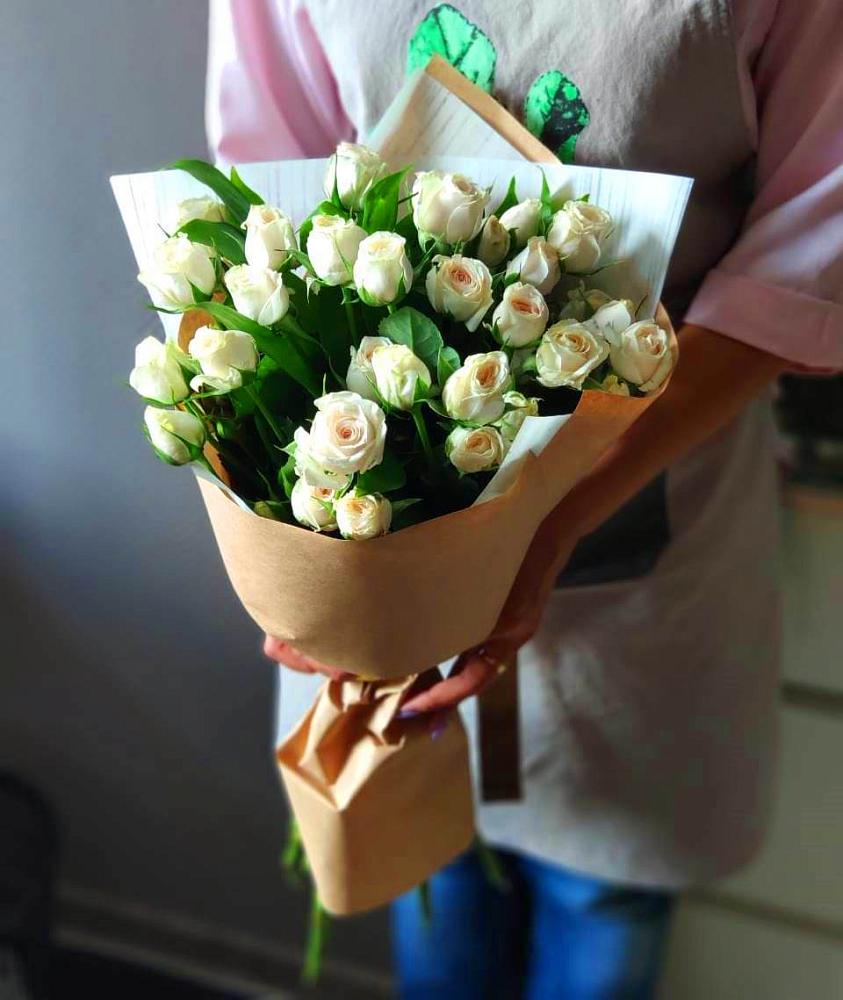 Букет цветов из: Розы в Златоусте