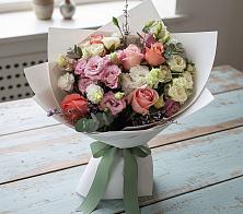 Букет цветов из:  Розы, Лизиантусы и Гвоздики в Златоусте