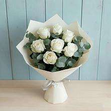 Букет Белые розы в Эвкалипте в Златоусте