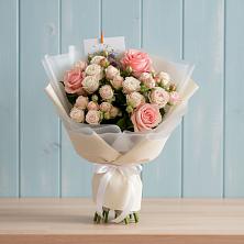 Букет цветов из:  Розы в Златоусте