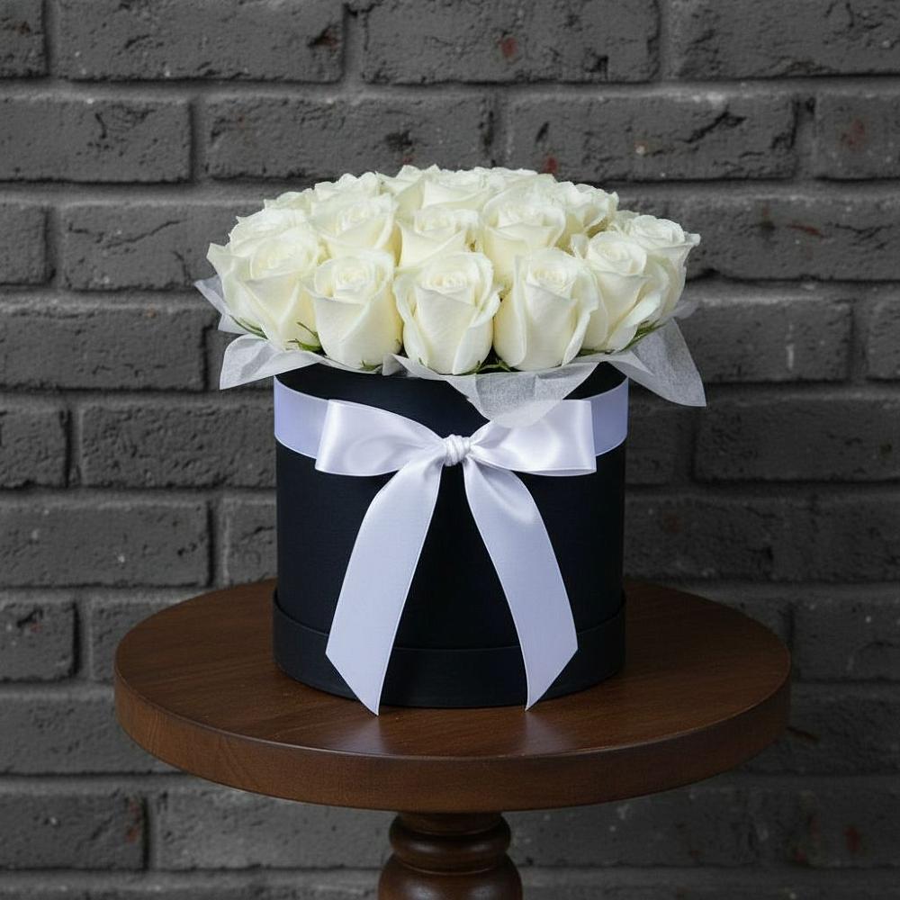 Цветочная композиция из Розы в шляпной коробке в Златоусте