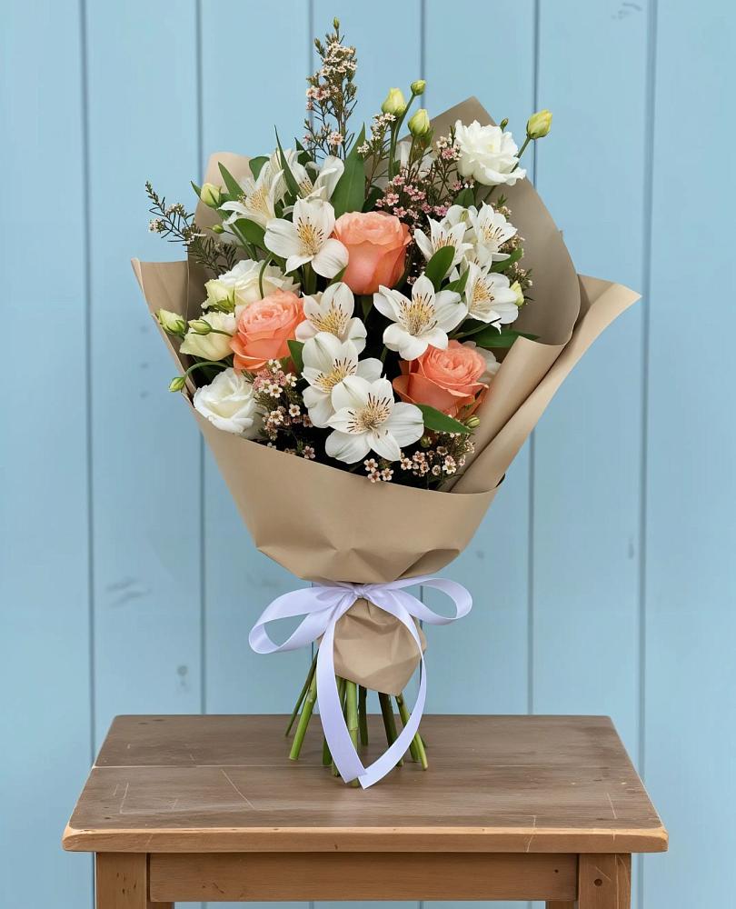 Букет цветов из: Альстромерии, Лизиантусы, Розы и Хризантемы в Златоусте