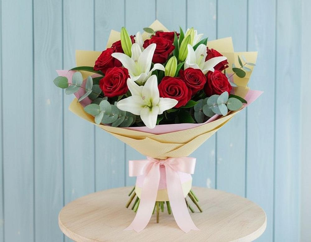 Букет цветов из: Лилии и Розы в Златоусте